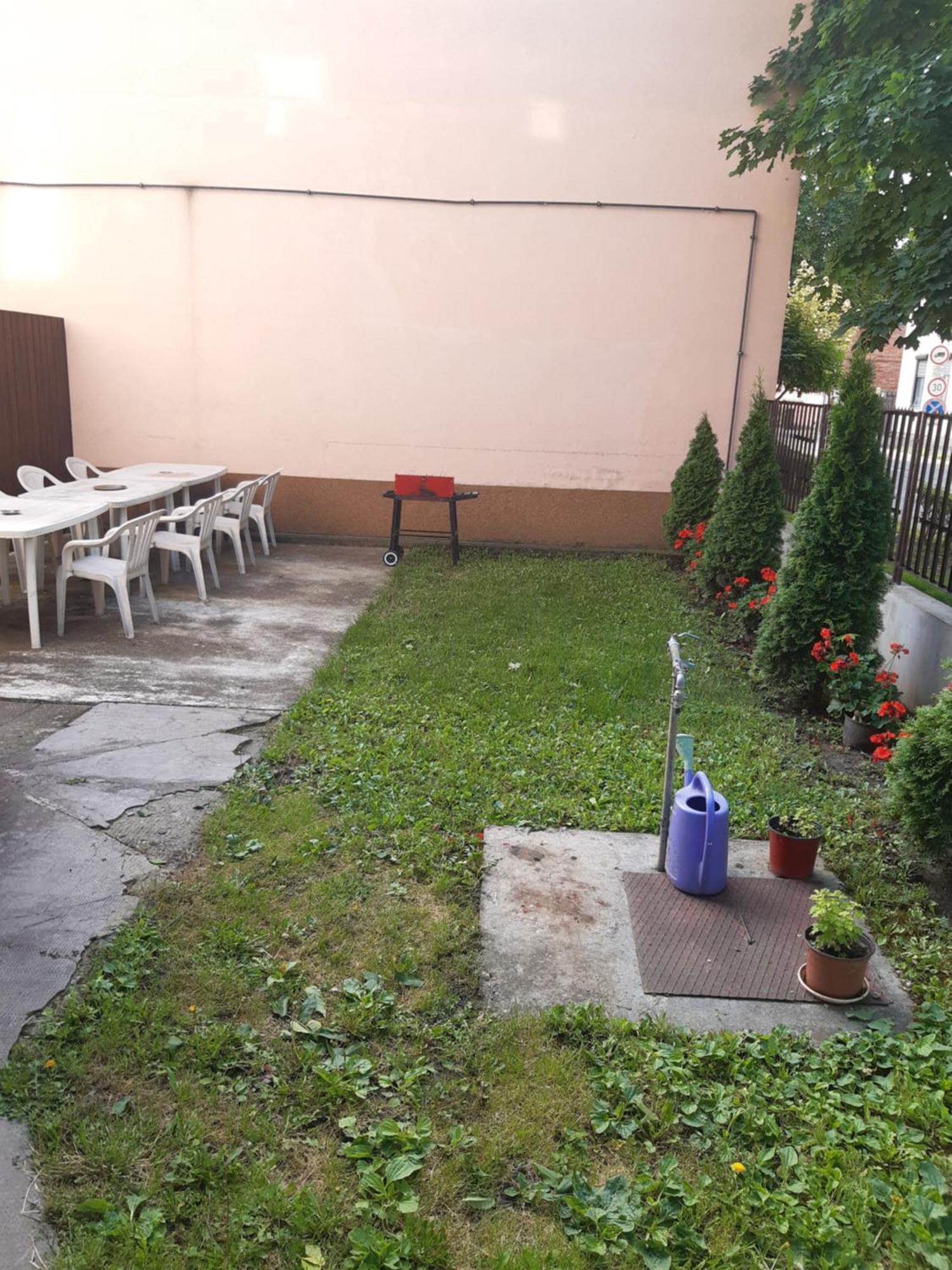 Sasfeszek Apartment ไฮจ์ดุสโซบอสโล ภายนอก รูปภาพ